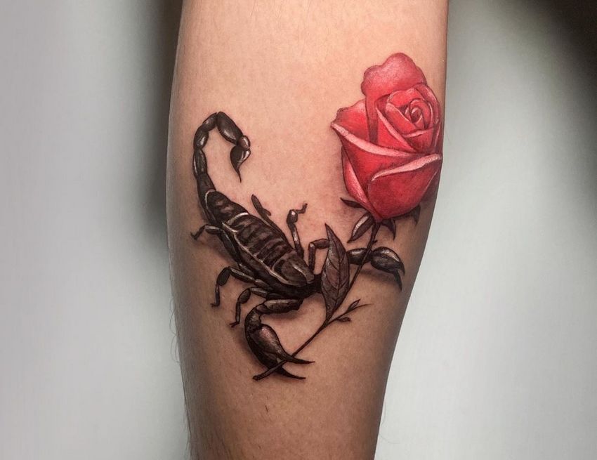 Тату скорпиона с цветком для девушек