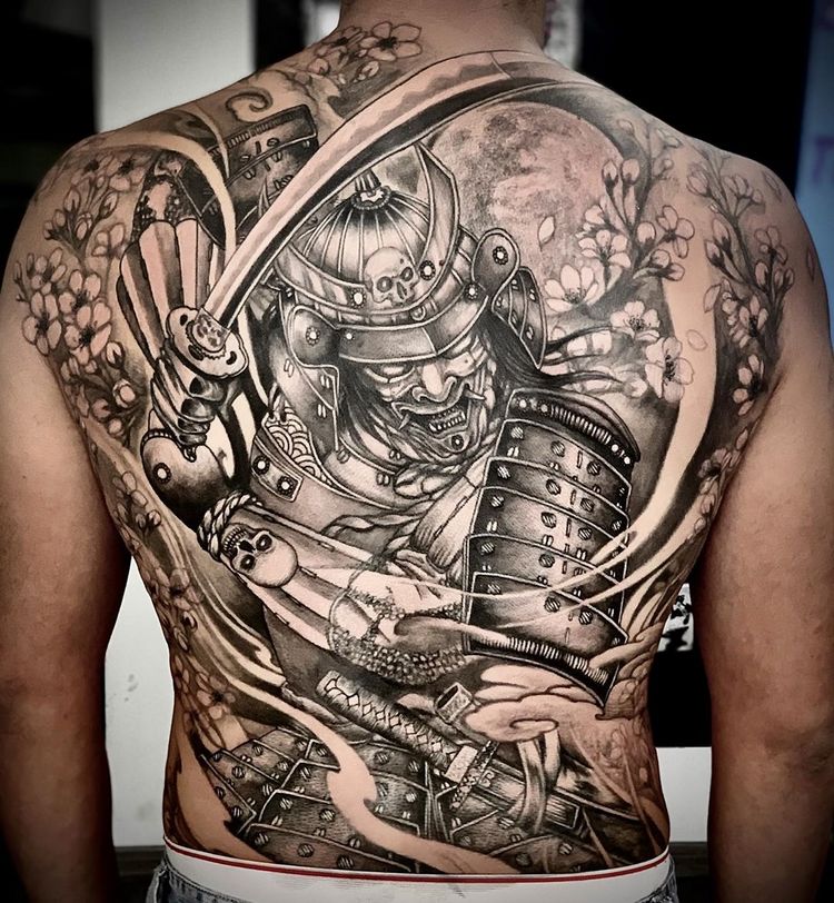 Мужское тату самурай. Тату Самурай. Татуировки для мужчин. Лучшие Татуировки для мужчин. Тату Самурай на спине мужские.