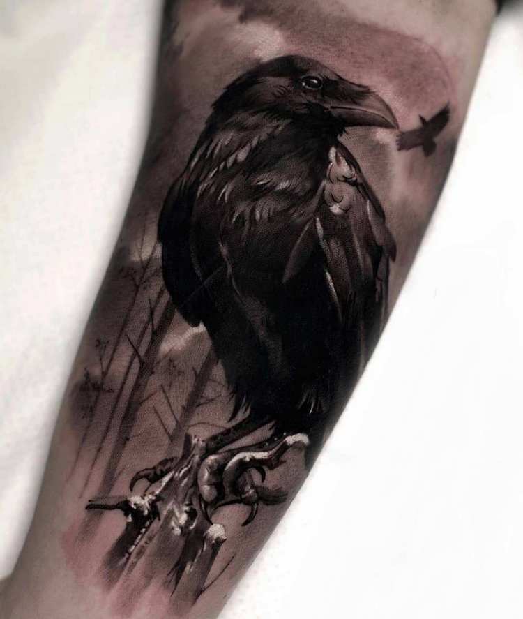 Черный ворон тату